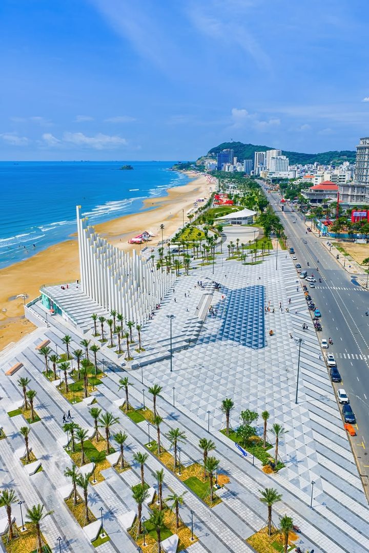 Bãi biển và quảng trường ven biển Vũng Tàu
